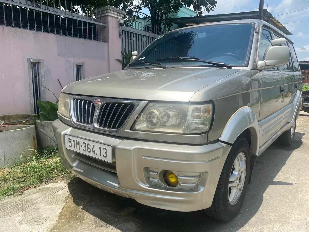 Mitsubishi Jolie 2003 photo 3