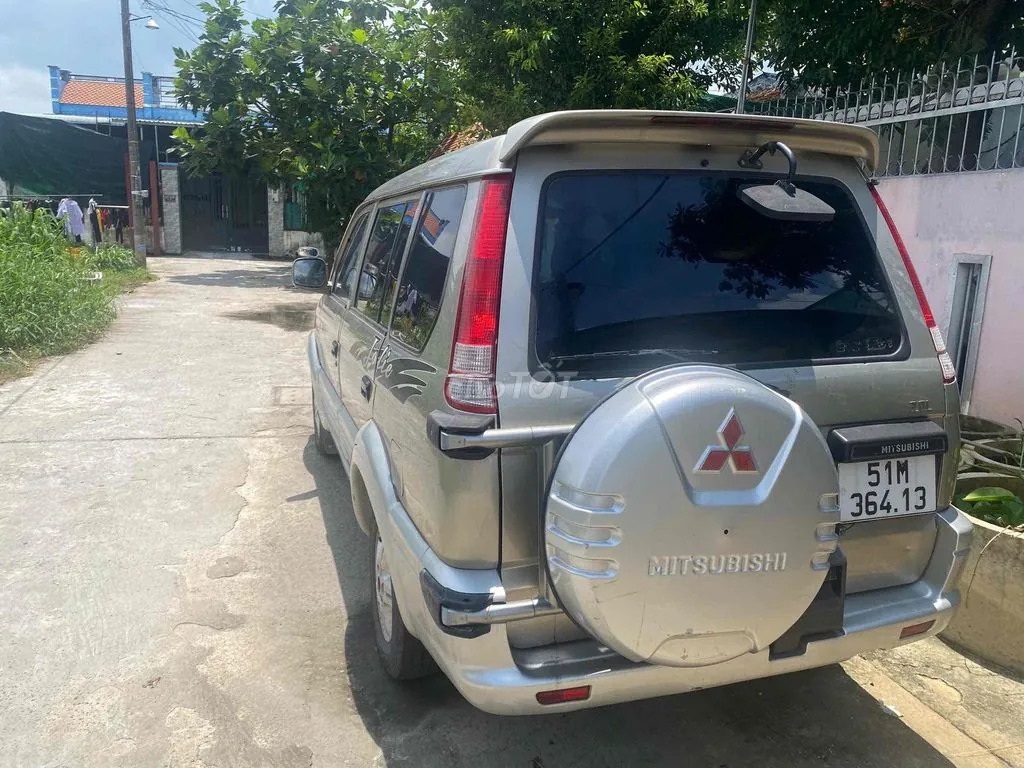 Mitsubishi Jolie