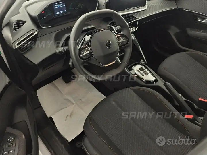 Peugeot 208 2025 photo 4