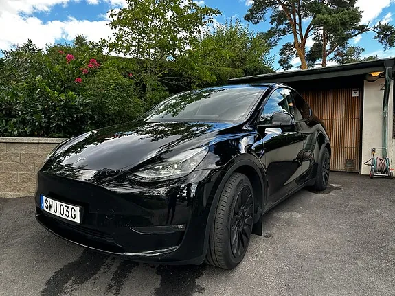 Tesla Model Y 2024 photo 3