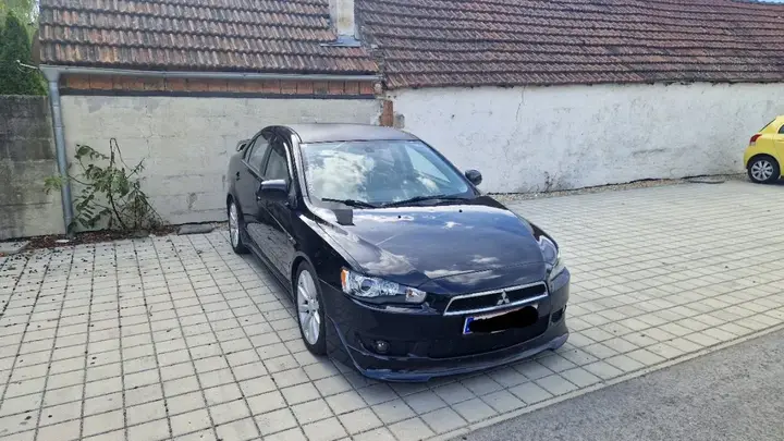 Mitsubishi Lancer