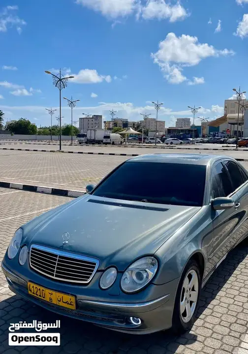 Mercedes-Benz E-Class 2005 photo 2