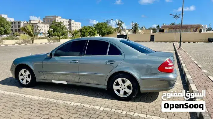 Mercedes-Benz E-Class 2005 photo 3
