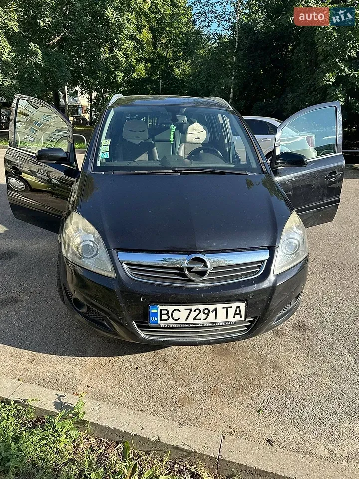 Opel Zafira 2009 photo 2