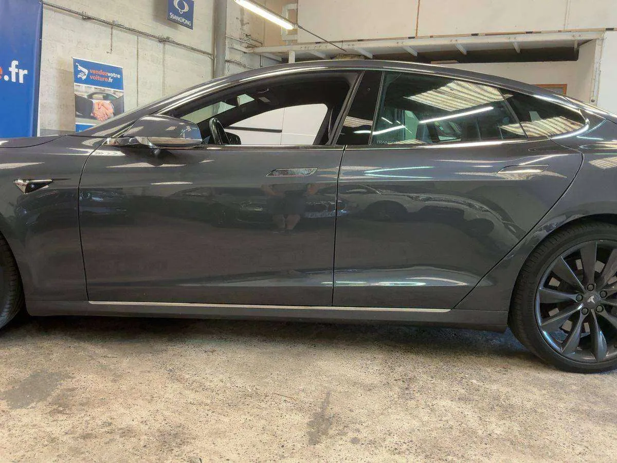 Tesla Model S 2018 photo 2