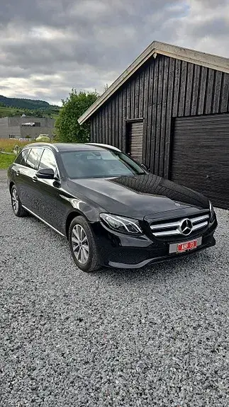 Mercedes-Benz E 220 D