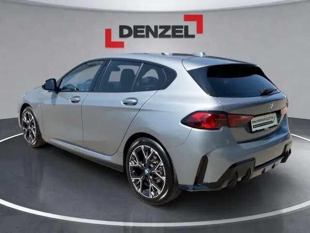 BMW 1 Series 2025 photo 3