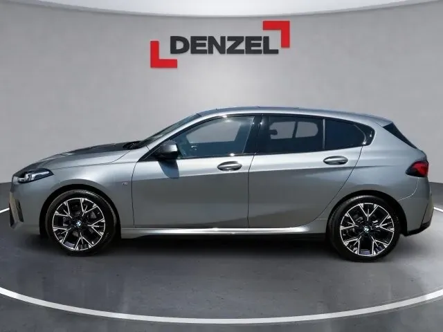 BMW 1 Series 2025 photo 2