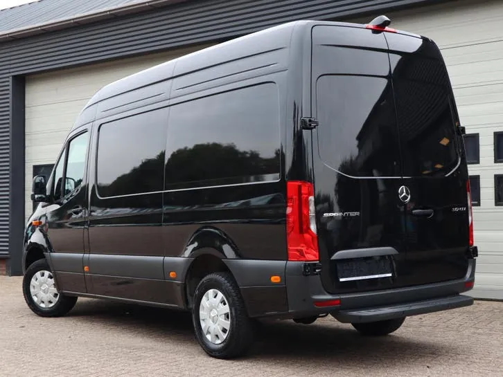 Mercedes-Benz Sprinter 2024 photo 3