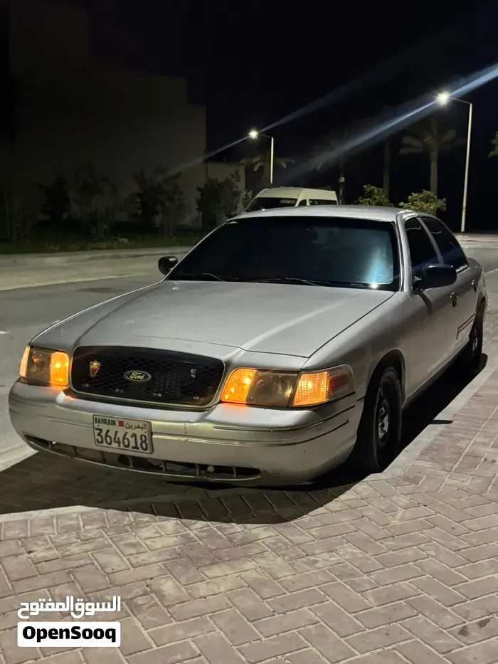 Ford Crown Victoria 2006 photo 4