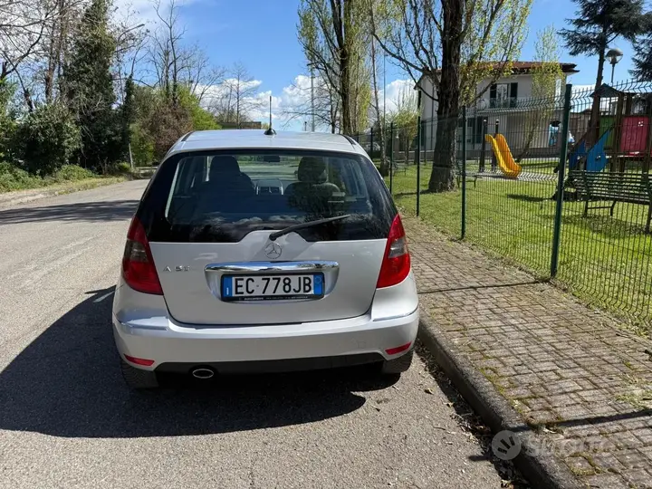 Mercedes-Benz A-Class 2009 photo 3