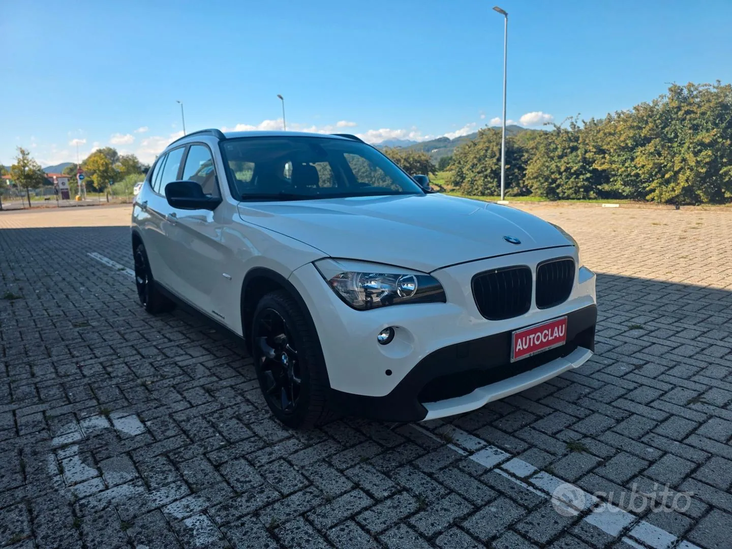 BMW X1 2011 photo 2