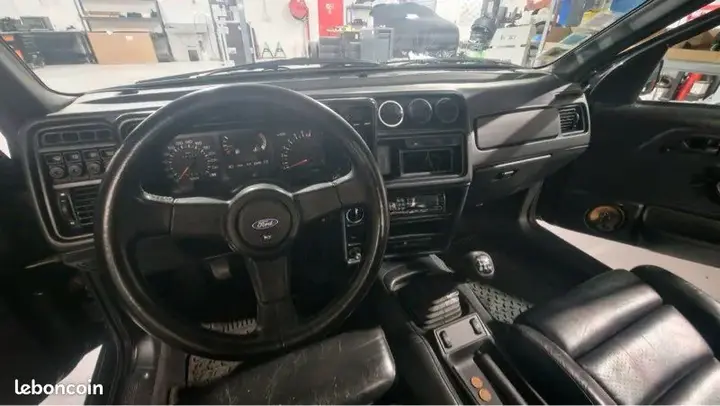 Ford Escort 1990 photo 3