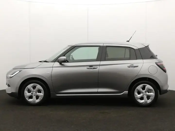 Suzuki Swift 2024 photo 4