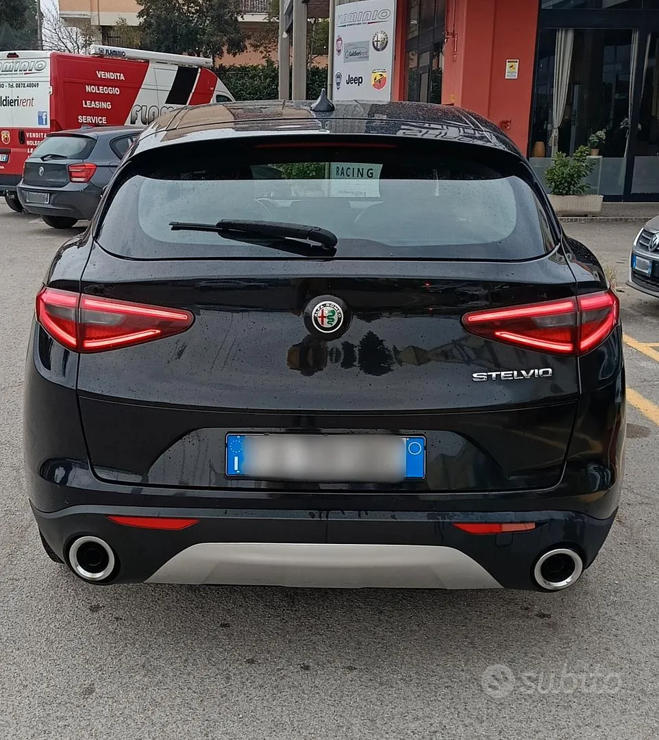 Alfa Romeo Stelvio 2017 photo 3