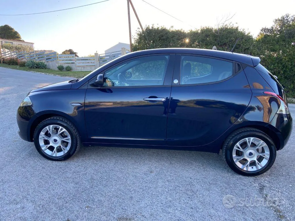 Lancia Ypsilon 2015 photo 5