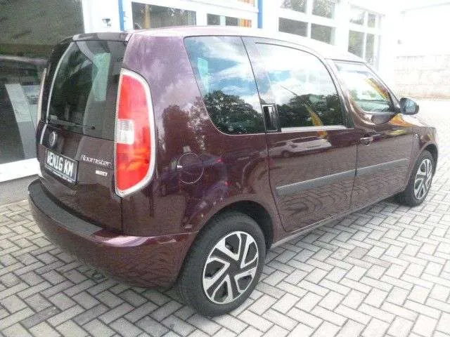 Skoda Roomster 2010 photo 4