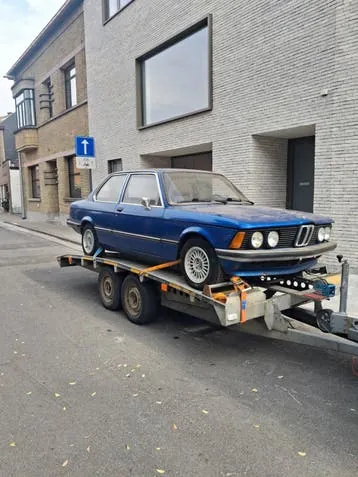 BMW E21