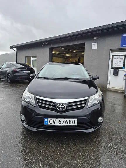 Toyota Avensis 2012 photo 2