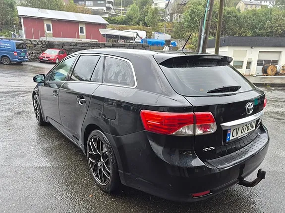 Toyota Avensis 2012 photo 5