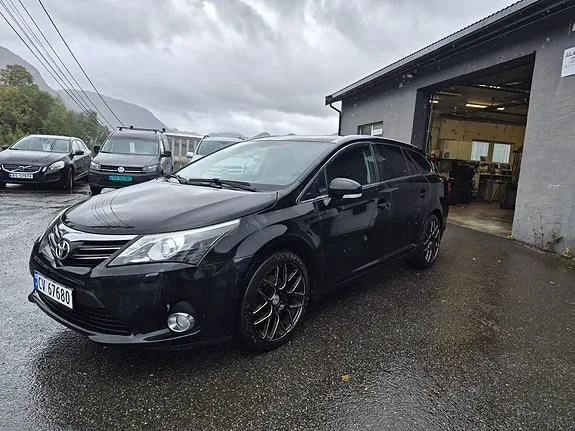 Toyota Avensis 2012 photo 3