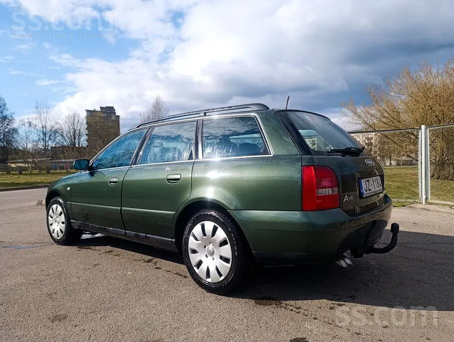 Audi A4 2000 photo 2