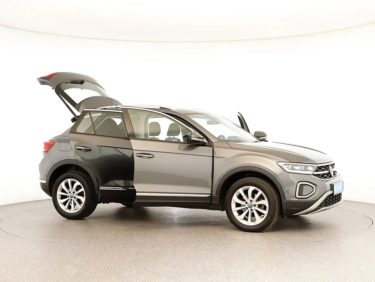 Volkswagen T-Roc 2023 photo 3