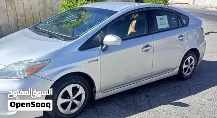 Toyota Prius 2015 photo 2
