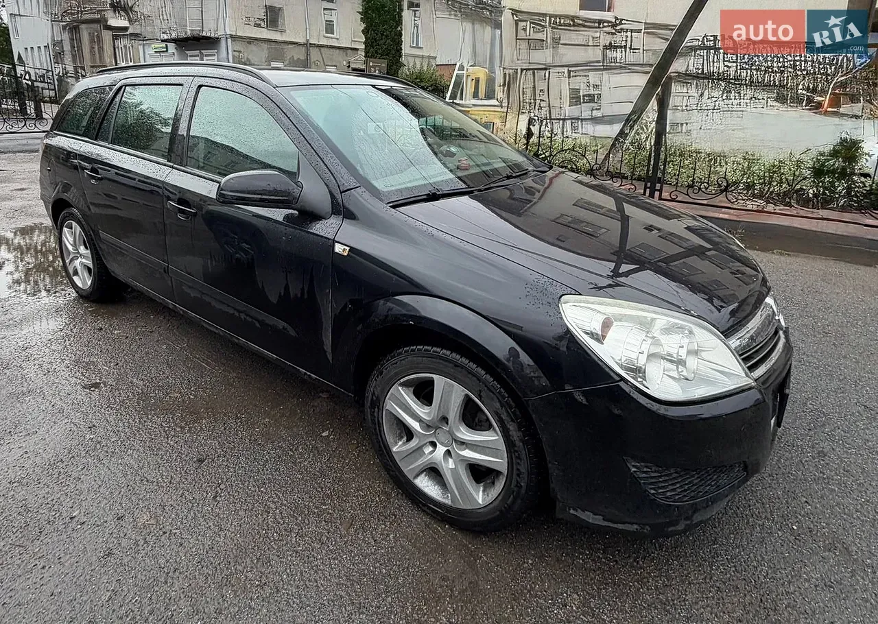 Opel Astra 2009 photo 4