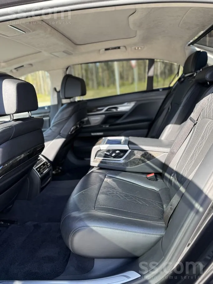 BMW 750I 2018 photo 5