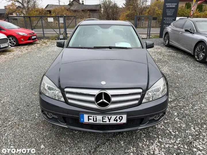 Mercedes-Benz C-Class 2009 photo 2