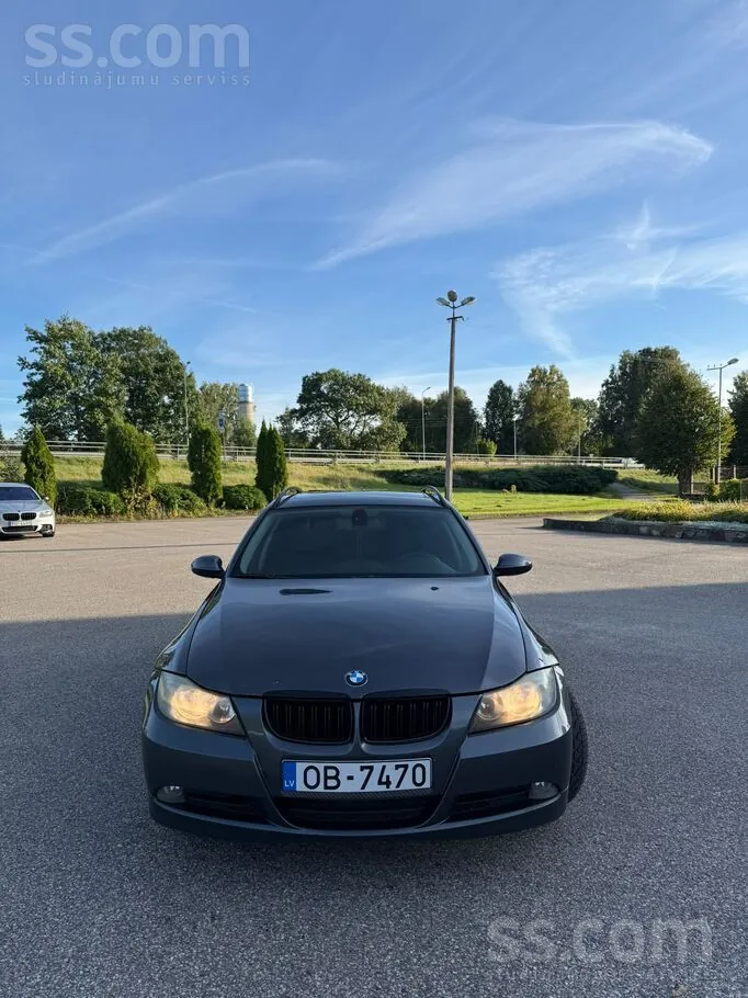 BMW 320 2007 photo 2