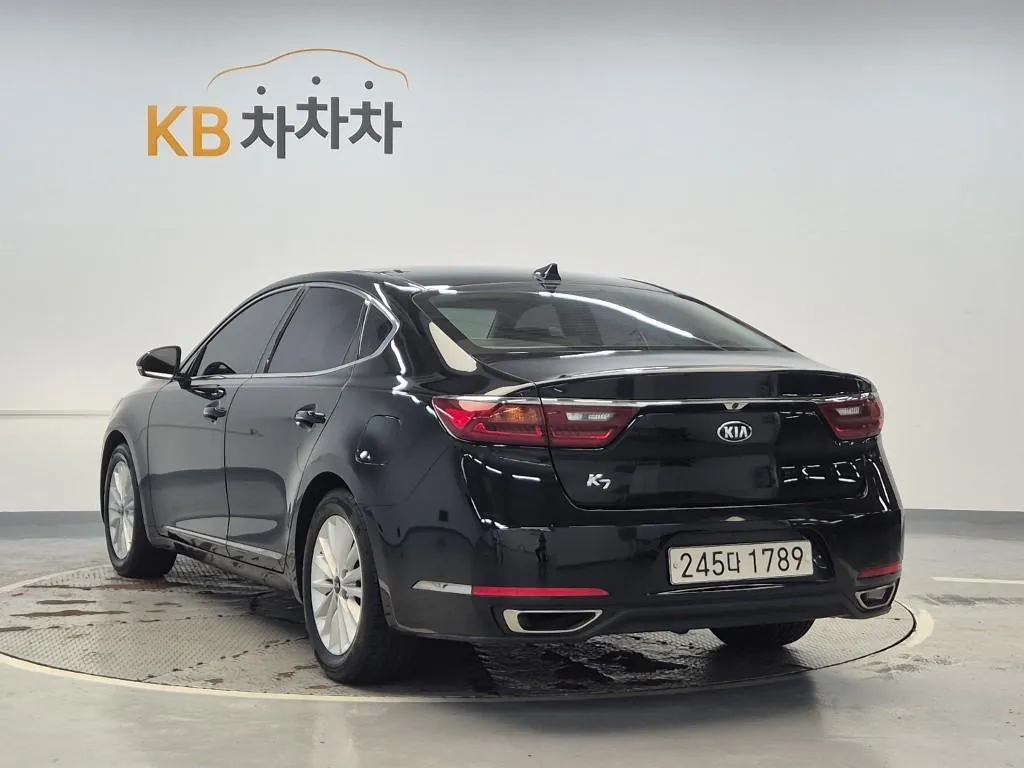 Kia K7 2019 photo 2