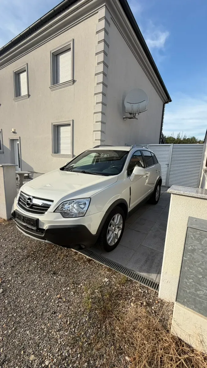 Opel Antara 2008 photo 2
