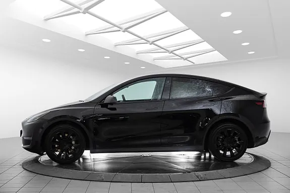 Tesla Model Y 2021 photo 2