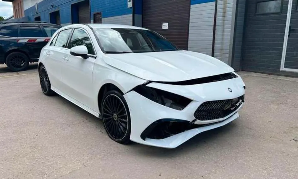 Mercedes-Benz A200