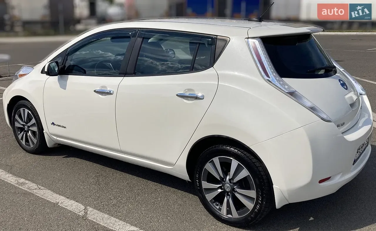 Nissan Leaf 2015 photo 5