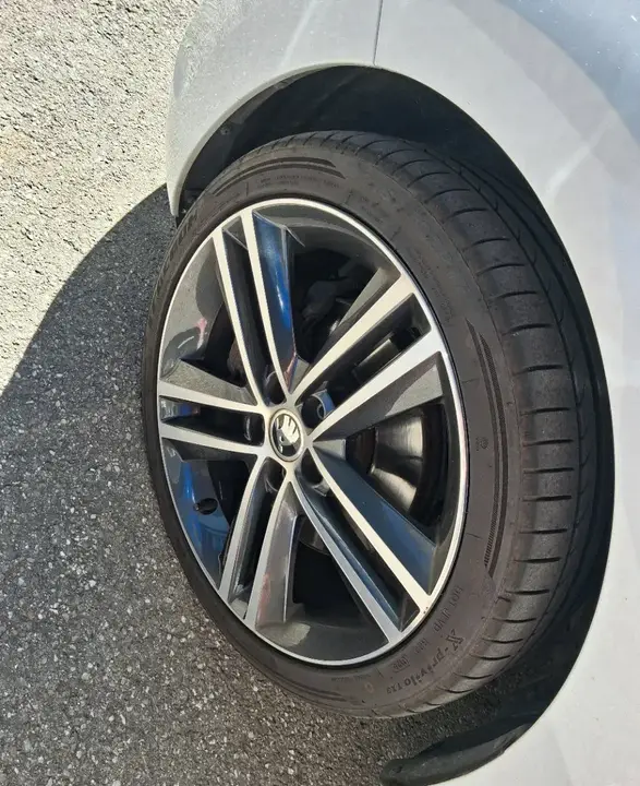 Skoda Rapid 2015 photo 3