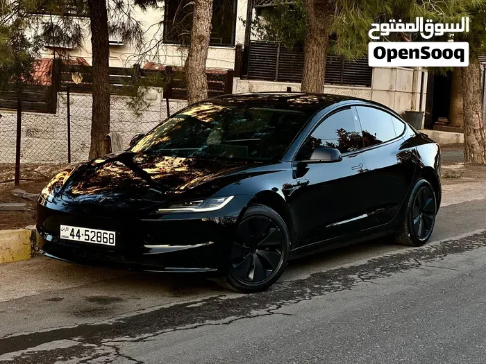 Tesla Model 3 2024 photo 4