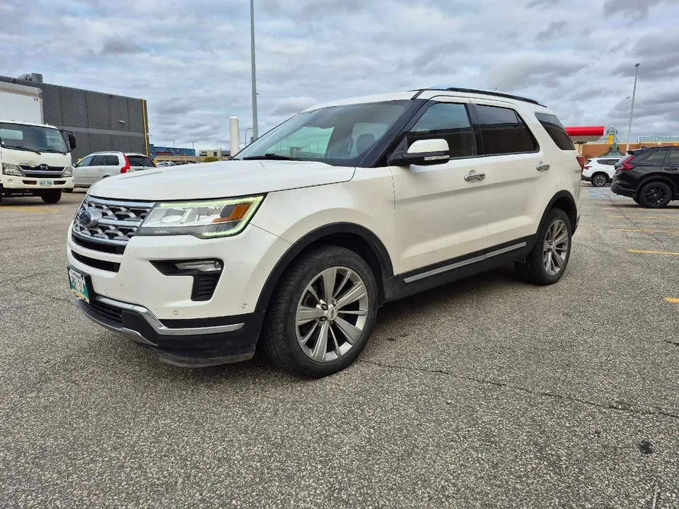 Ford Explorer 2018 photo 3