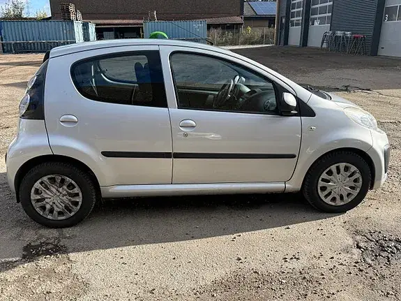 Citroen C1 2012 photo 3