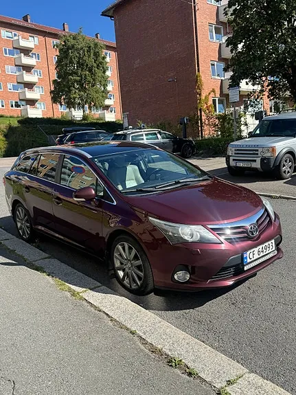 Toyota Avensis 2012 photo 4