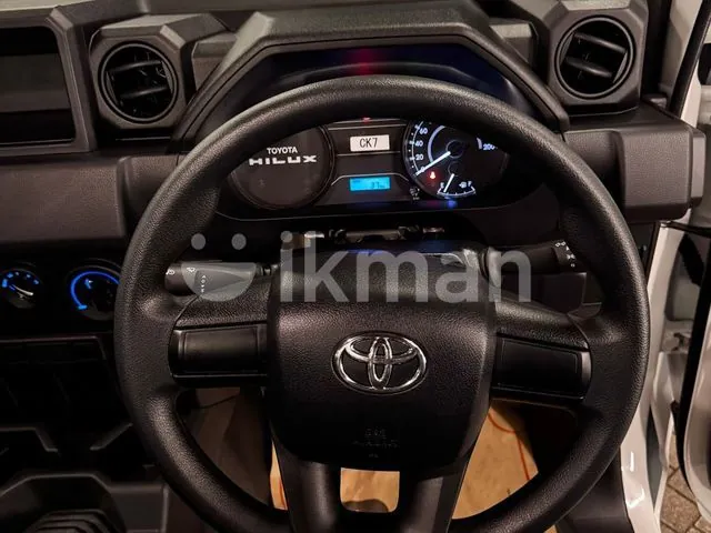 Toyota Hilux 2026 photo 3