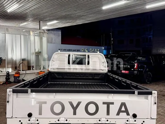Toyota Hilux 2026 photo 5