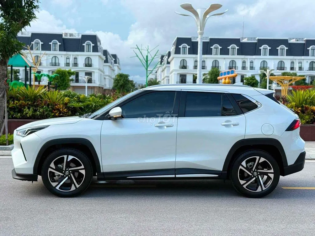 Toyota Yaris Cross 2025 photo 2