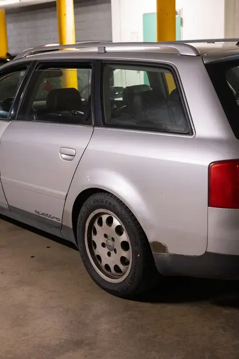Audi A6 Avant Quattro 2003 photo 3