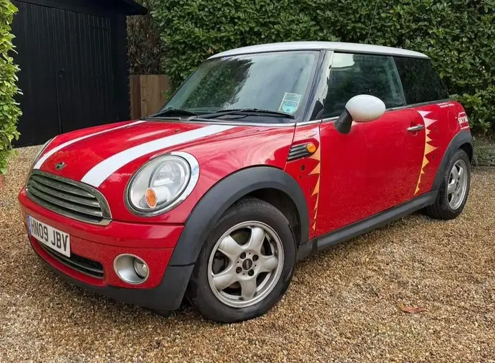 Mini Hatch 2009 photo 3