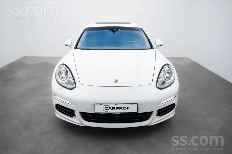 Porsche Panamera 2013 photo 4