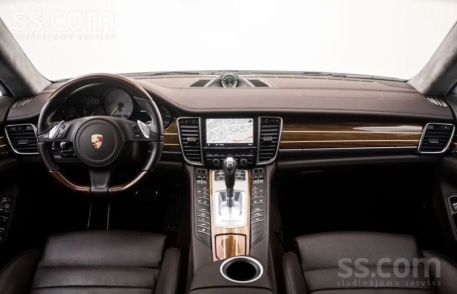 Porsche Panamera 2013 photo 2