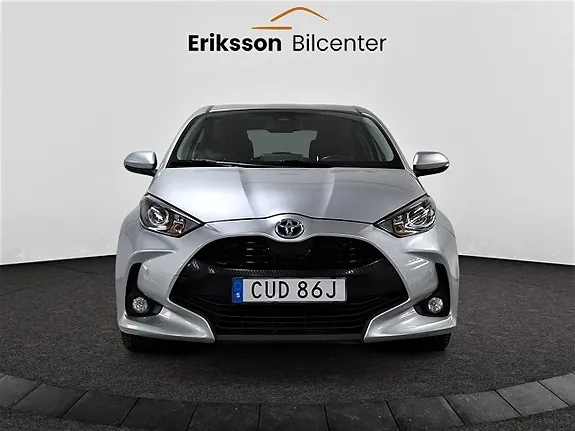 Toyota Yaris 2023 photo 3